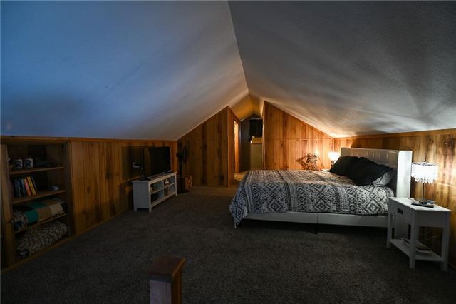 254 N Elm Street, Nevada, MO 64772