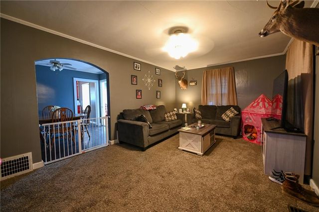 254 N Elm Street, Nevada, MO 64772