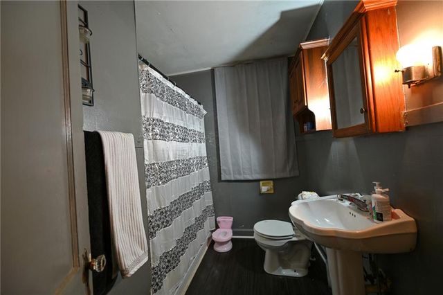 254 N Elm Street, Nevada, MO 64772