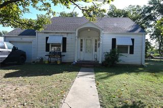254 N Elm Street, Nevada, MO 64772