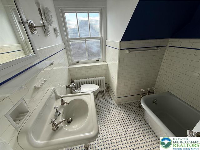 700 Mixsell Street, Easton, PA 18042