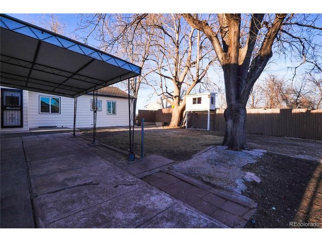 944 S Pecos Way, Denver, CO 80223
