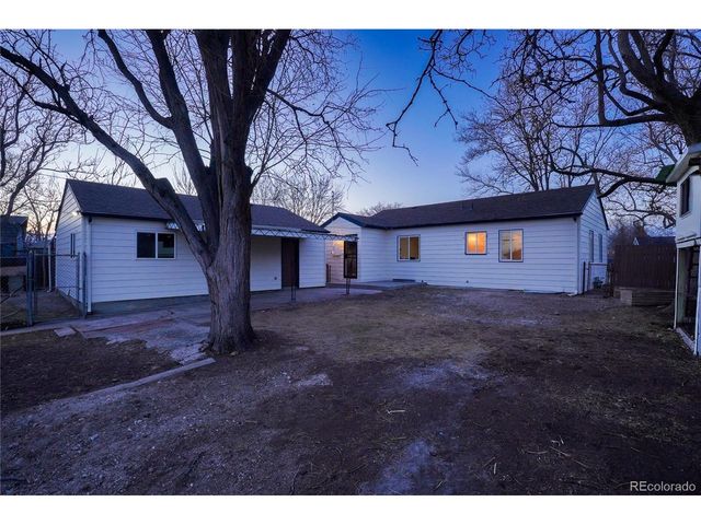 944 S Pecos Way, Denver, CO 80223