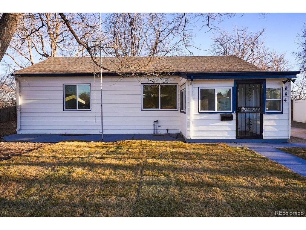 944 S Pecos Way, Denver, CO 80223