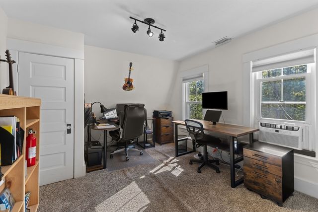 31 Mixter Rd, Holden, MA 01520