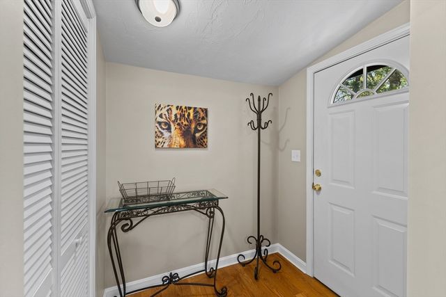 31 Mixter Rd, Holden, MA 01520