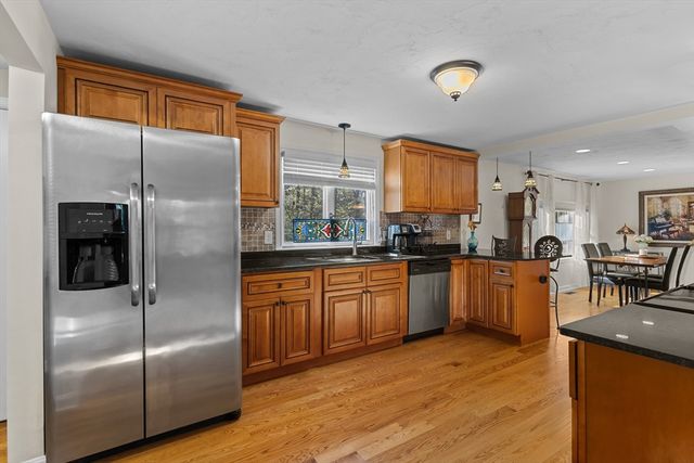 31 Mixter Rd, Holden, MA 01520
