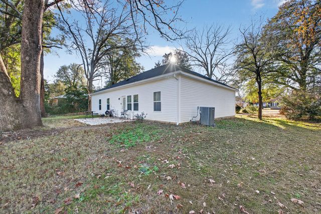 18 Winthrop Drive, Aiken, SC 29803