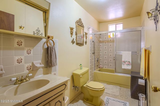 733 El Paseo Drive 1 & 2, Chaparral, NM 88081