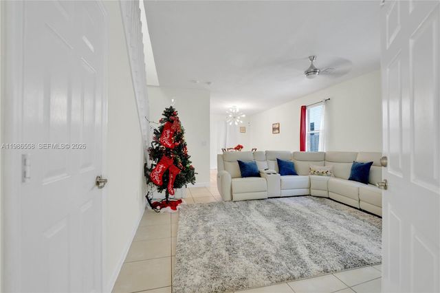 101 NE 37th Pl 0, Homestead, FL 33033