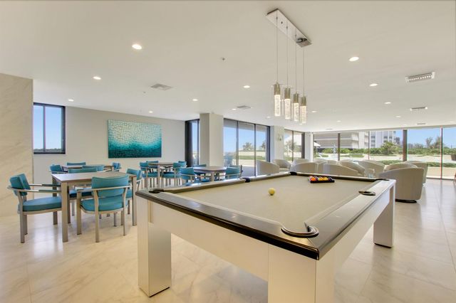 5280 N Ocean Drive 4d, Singer Island, FL 33404