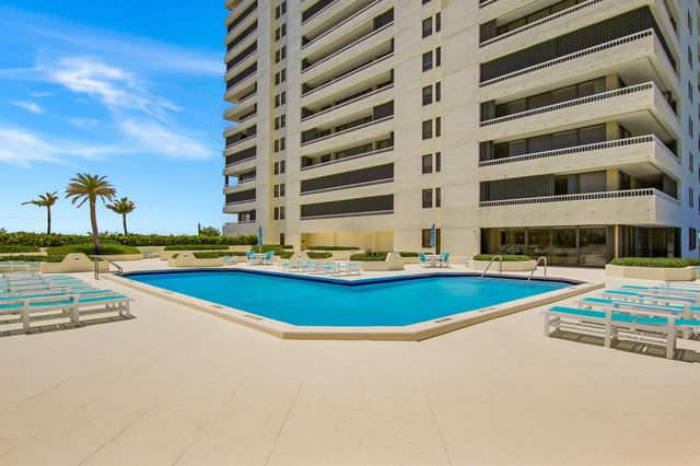 5280 N Ocean Drive 4d, Singer Island, FL 33404