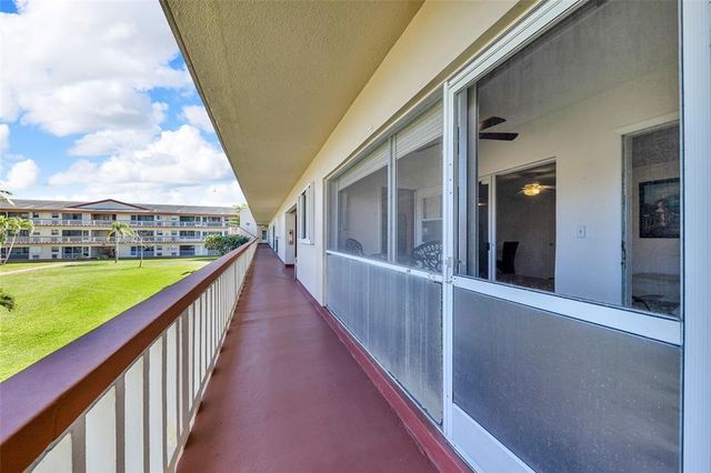 5300 Washington Street D206, Hollywood, FL 33021
