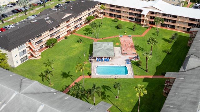 5300 Washington Street D206, Hollywood, FL 33021