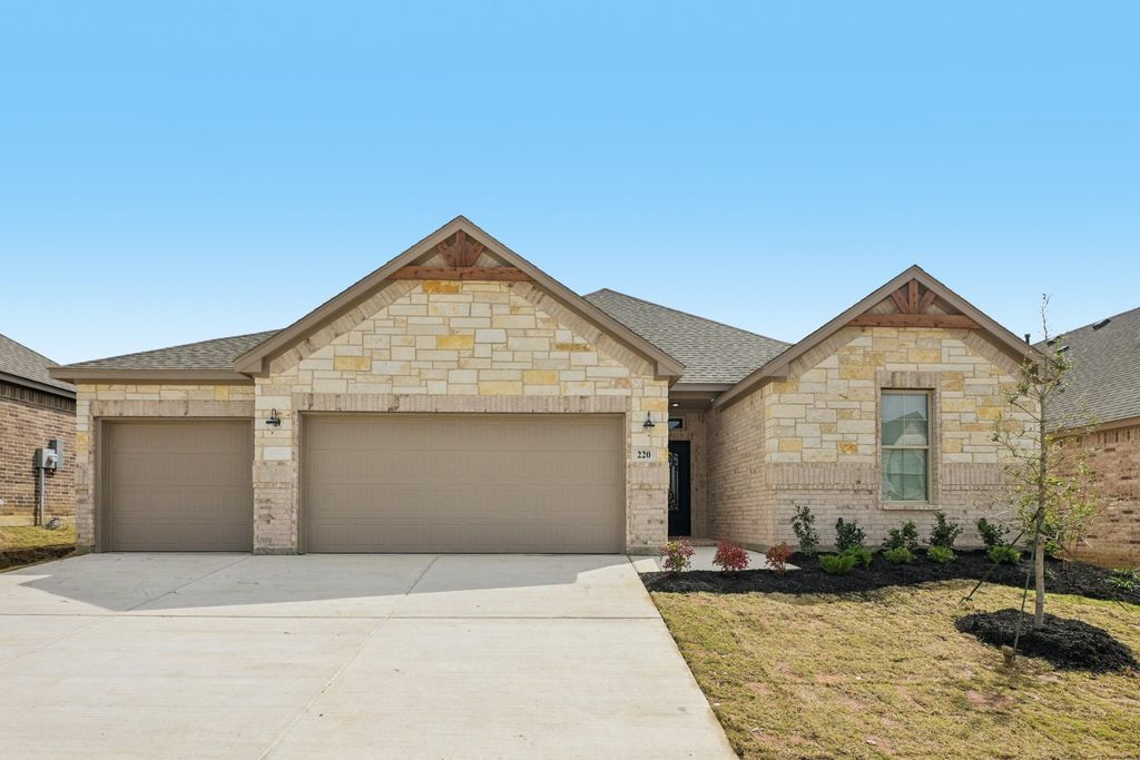 220 Cheyenne Trail, Alvarado, TX 76009