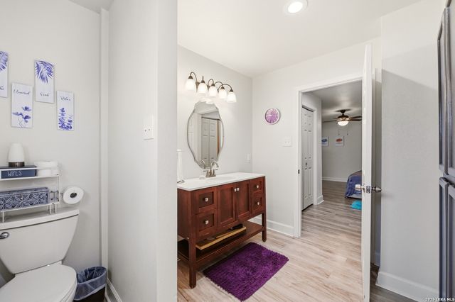 2401 Avenue J, Hondo, TX 78861