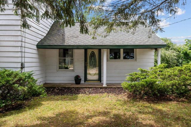 220 MAIN STREET, Wild Rose, WI 54984