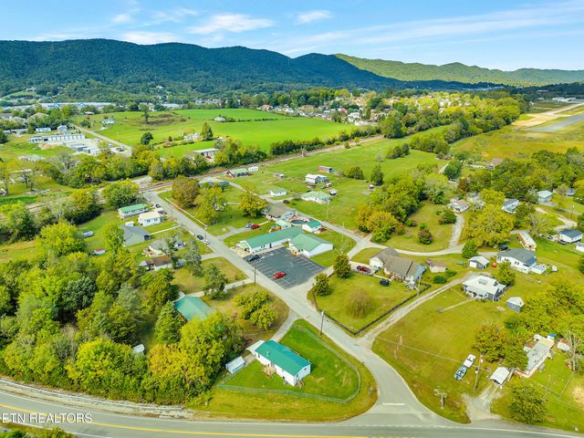 115 Queener St, Jacksboro, TN 37757