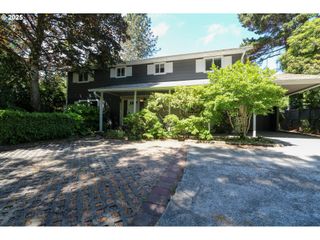 2155 N 11TH St, Coos Bay, OR 97420