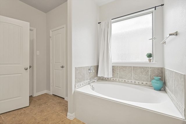 7009 Bishop Pine Road, Denton, TX 76208
