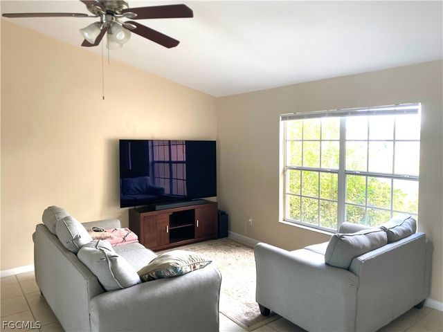 2522 SW 9th PL, Cape Coral, FL 33914