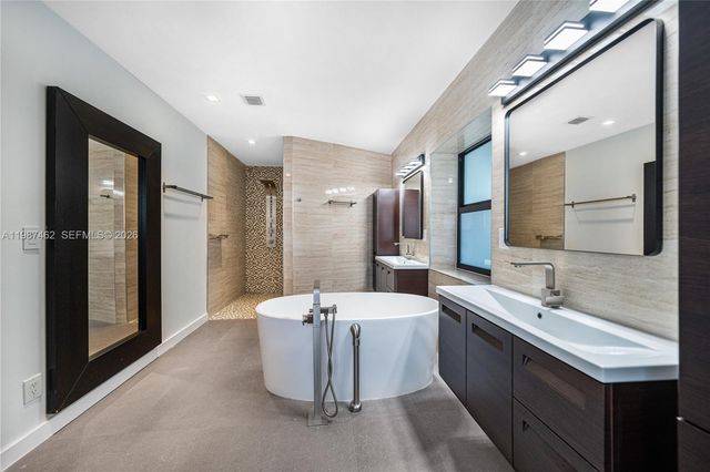 1351 Bay Ter 0, North Bay Village, FL 33141