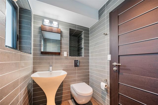 1351 Bay Ter 0, North Bay Village, FL 33141