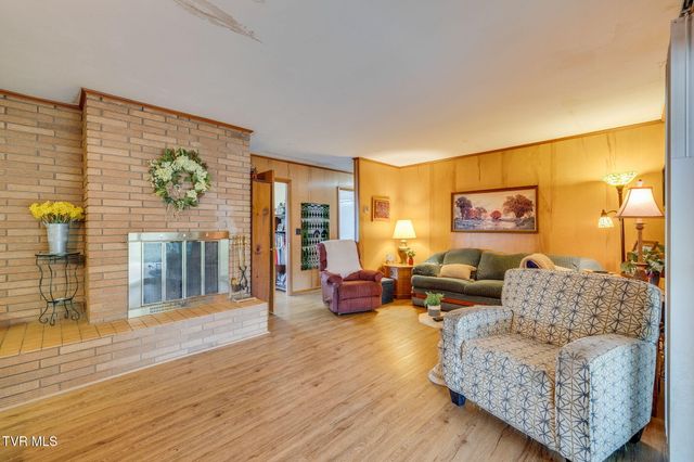 1602 Fairway Drive, Johnson City, TN 37601