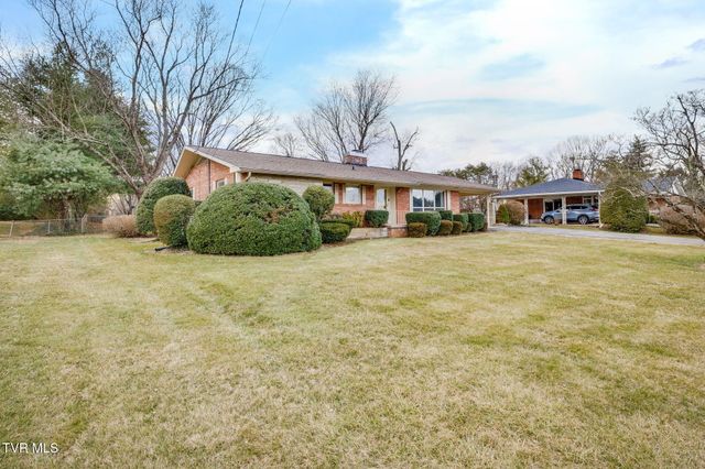 1602 Fairway Drive, Johnson City, TN 37601