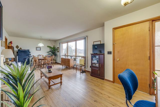 1602 Fairway Drive, Johnson City, TN 37601