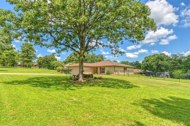 1900 Love Lane, Choctaw, OK 73020