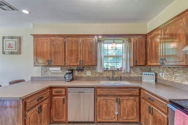 1900 Love Lane, Choctaw, OK 73020
