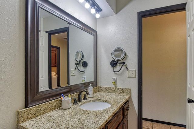 1900 Love Lane, Choctaw, OK 73020