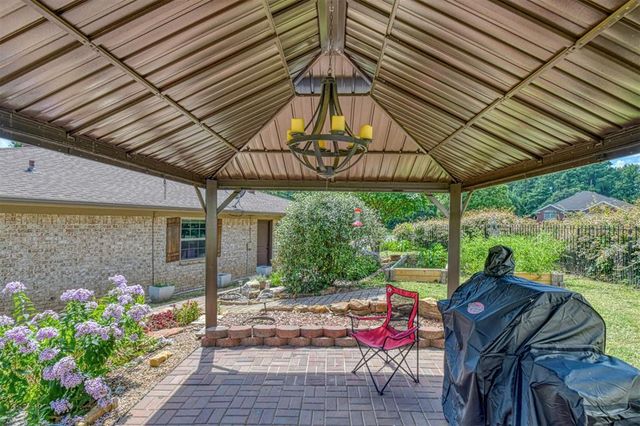 1900 Love Lane, Choctaw, OK 73020