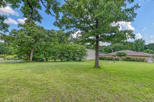 1900 Love Lane, Choctaw, OK 73020