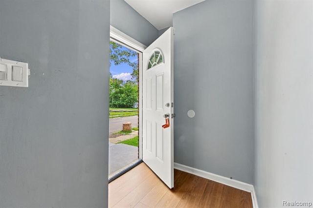 19429 Eureka Street, Detroit, MI 48234