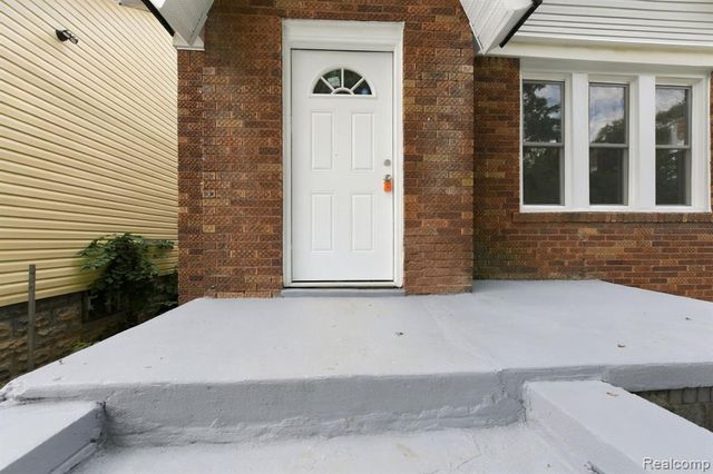 19429 Eureka Street, Detroit, MI 48234