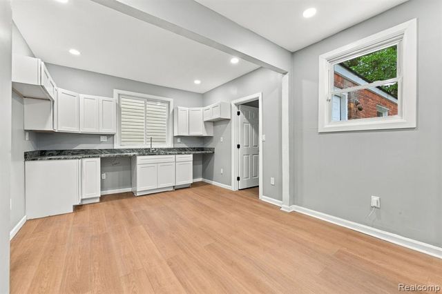 19429 Eureka Street, Detroit, MI 48234