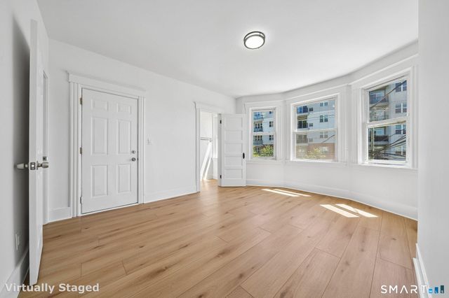 41 Southfield Avenue, Stamford, CT 06902