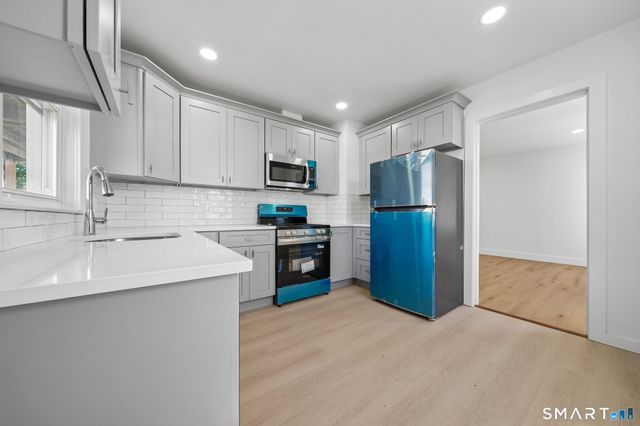 41 Southfield Avenue, Stamford, CT 06902