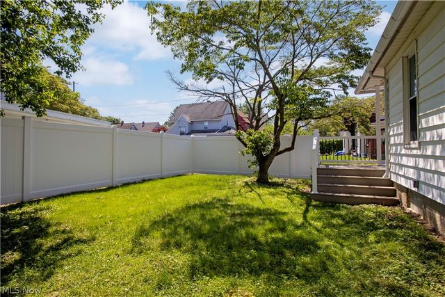 714 Pike Avenue SW, Massillon, OH 44647