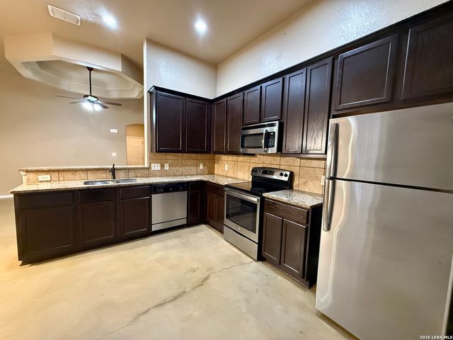 1084 CAROLYN CV, New Braunfels, TX 78130