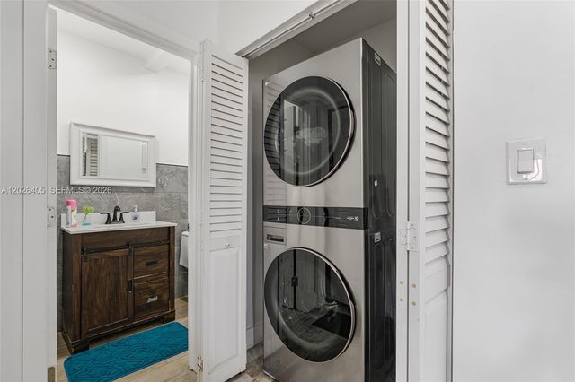 2275 NW 30th Street, Miami, FL 33142