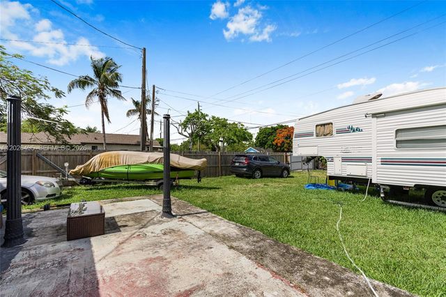 2275 NW 30th Street, Miami, FL 33142