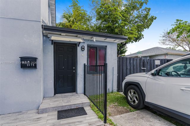 2275 NW 30th Street, Miami, FL 33142