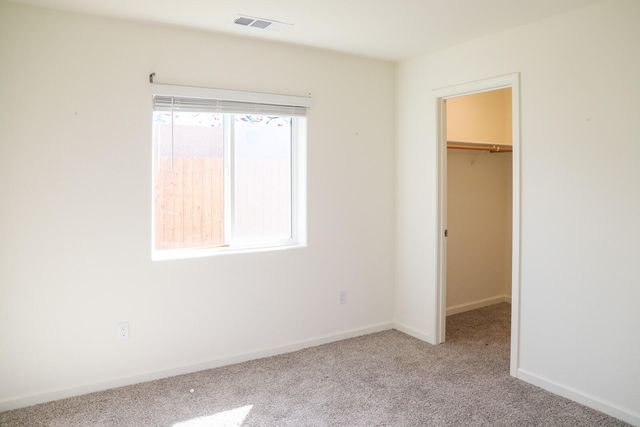 2035 W Chianti Way, Hanford, CA 93230