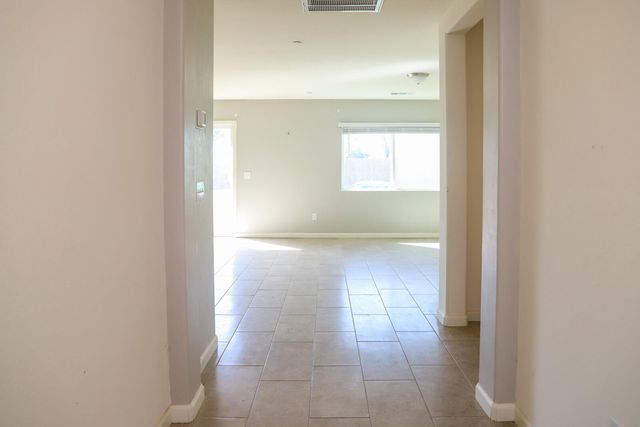 2035 W Chianti Way, Hanford, CA 93230