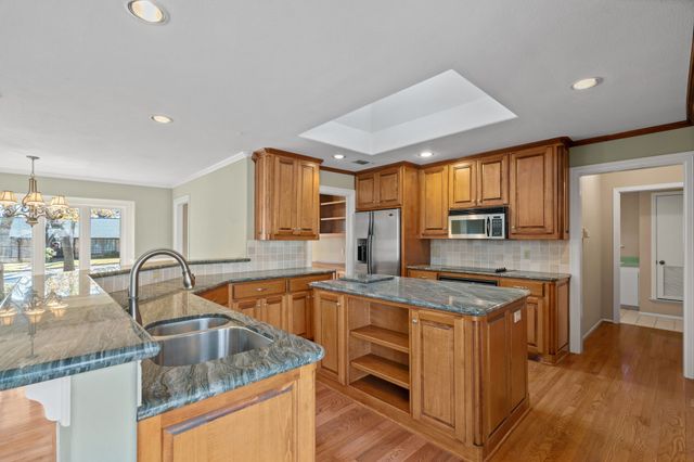 5021 Sugar Lake Road, Fort Worth, TX 76103