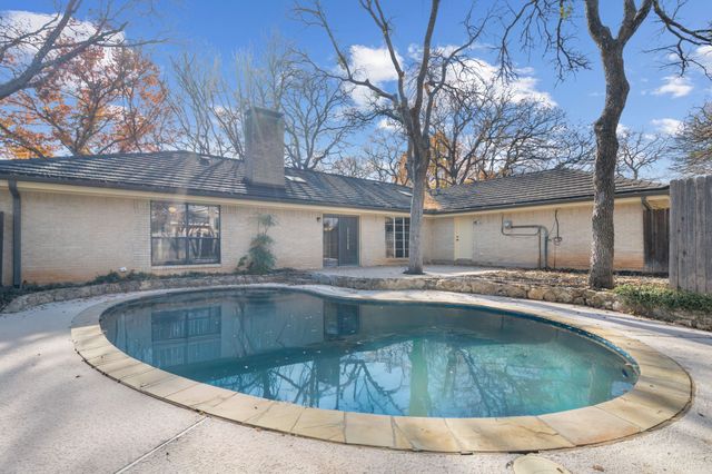 5021 Sugar Lake Road, Fort Worth, TX 76103