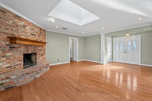 5021 Sugar Lake Road, Fort Worth, TX 76103